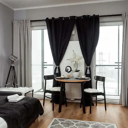 Apartment Prymasa Tysiaclecia 83a Center View By Perfect