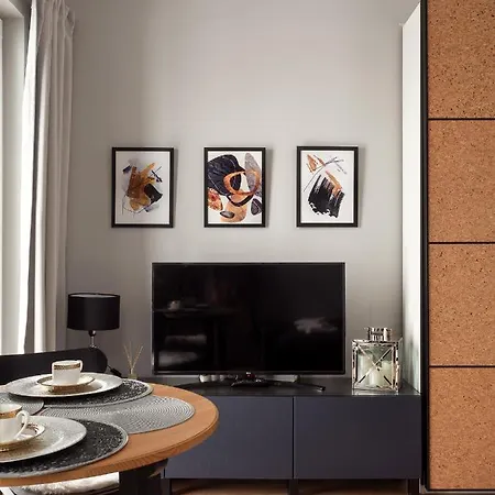 Apartment Prymasa Tysiaclecia 83a Center View By Perfect Warsaw