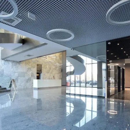 Prymasa Tysiaclecia 83a Center View By Perfect * Warsaw