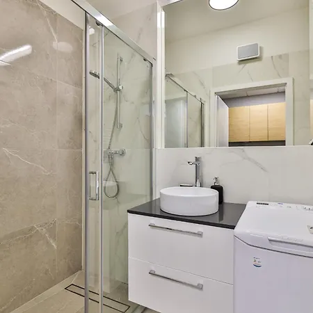 Prymasa Tysiaclecia 83a Center View By Perfect Appartement