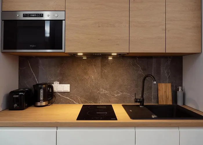 Prymasa Tysiaclecia 83a Center View By Perfect شقة وارسو