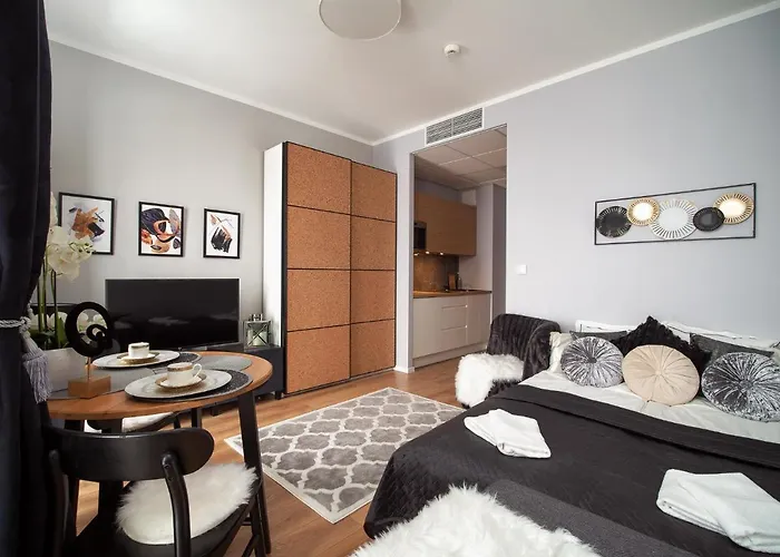 Prymasa Tysiaclecia 83a Center View By Perfect شقة *