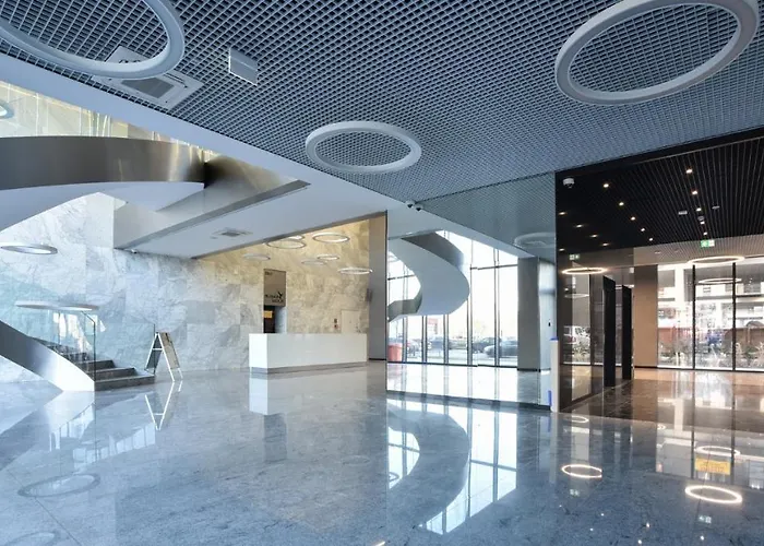 Prymasa Tysiaclecia 83a Center View By Perfect * وارسو