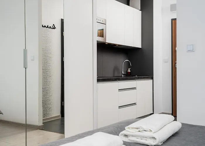 Prymasa Tysiaclecia 83a Center View By Perfect *