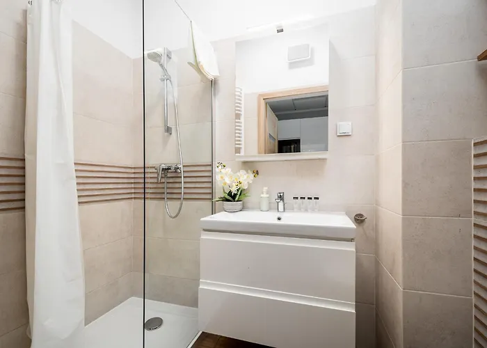 Prymasa Tysiaclecia 83a Center View By Perfect شقة *