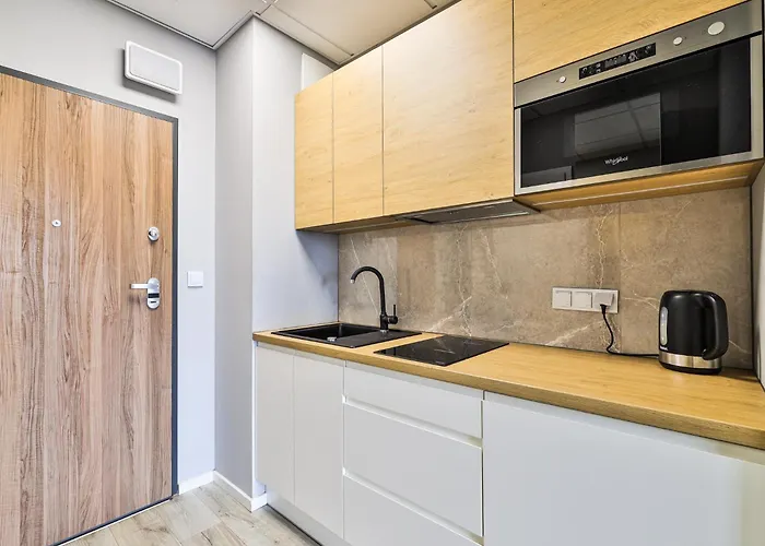 Prymasa Tysiaclecia 83a Center View By Perfect *