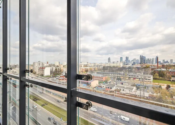 Prymasa Tysiaclecia 83a Center View By Perfect * وارسو