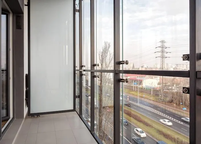 Prymasa Tysiaclecia 83a Center View By Perfect * وارسو