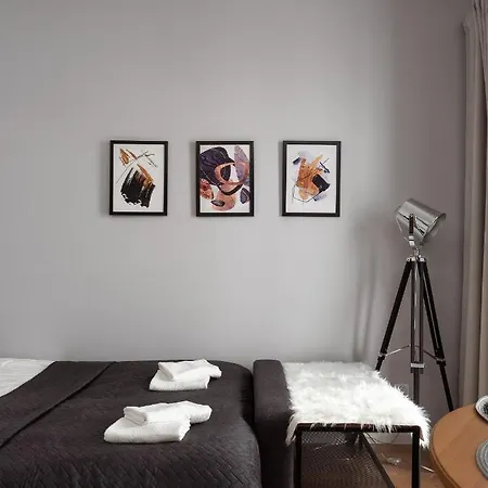 Prymasa Tysiaclecia 83a Center View By Perfect Warszawa