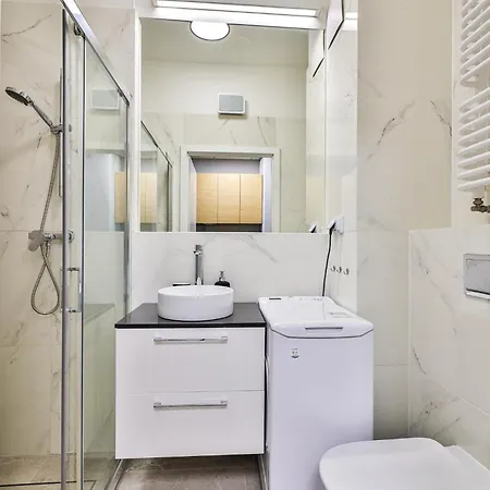 Lägenhet Prymasa Tysiaclecia 83a Center View By Perfect