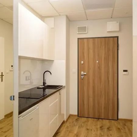 Prymasa Tysiaclecia 83a Center View By Perfect * Warszawa