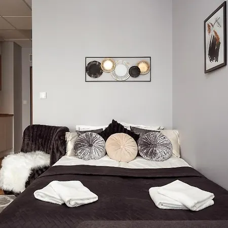 Prymasa Tysiaclecia 83a Center View By Perfect *